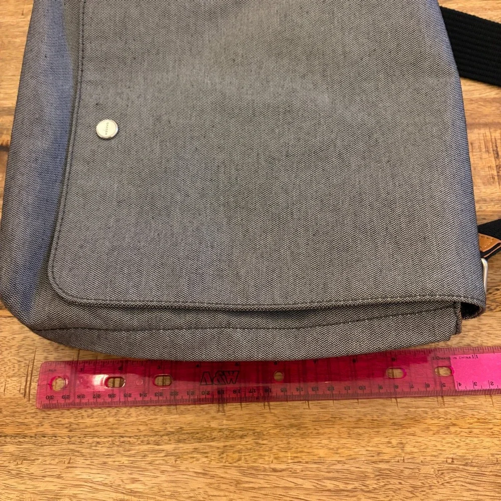 Skagen Gade Messenger Bag Crossbody Twill Leather Grey Travel Commute Office